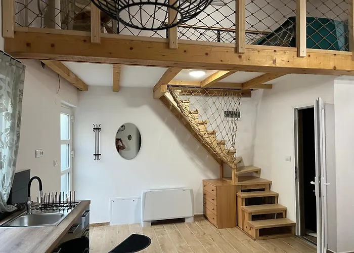 M&M Apartments